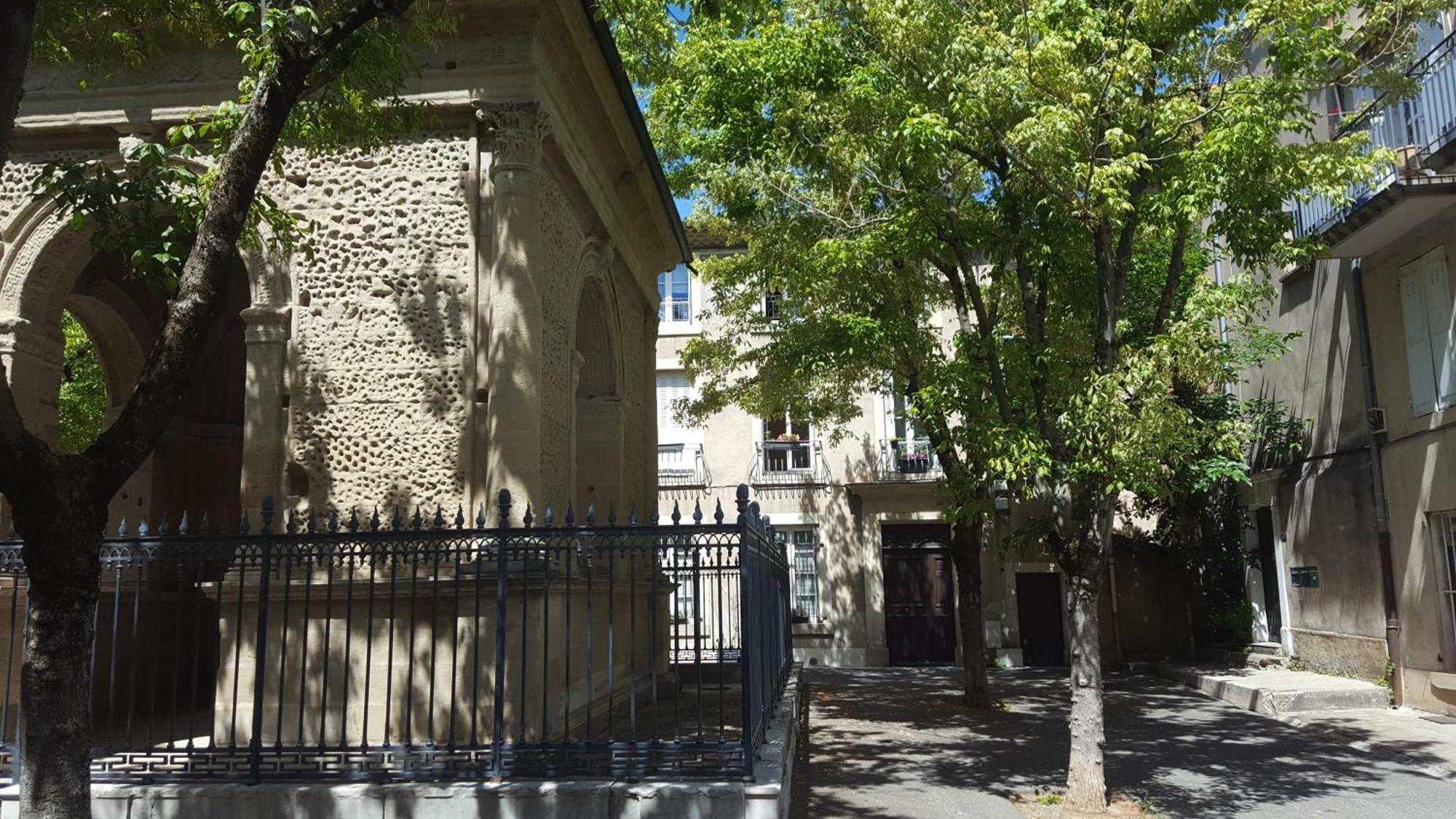 Chambre De Charme Au Coeur Du Vieux Valence - Confort & Calme Exterior foto